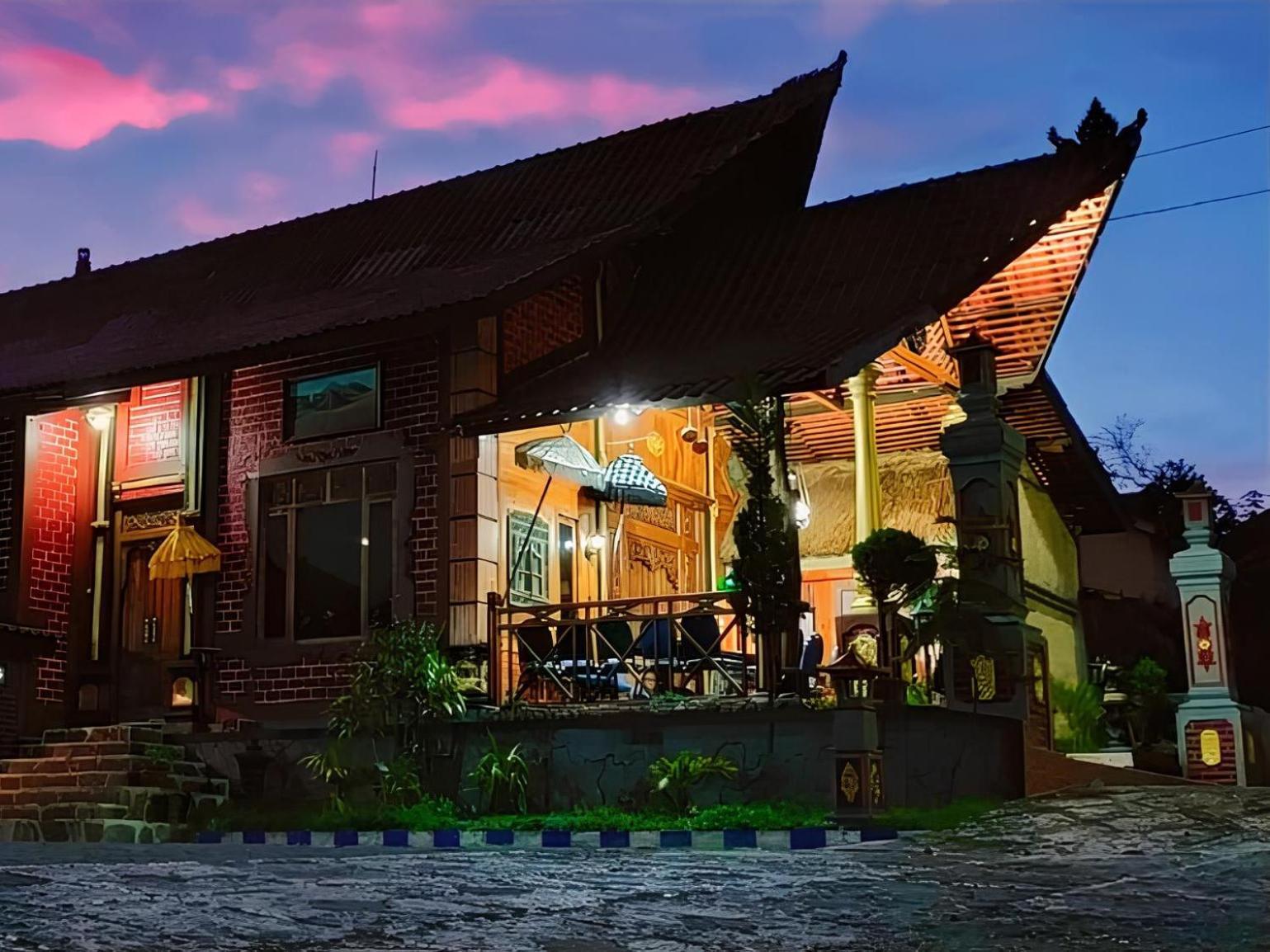 Yoschi'S Hotel Bromo Ngadisari Buitenkant foto