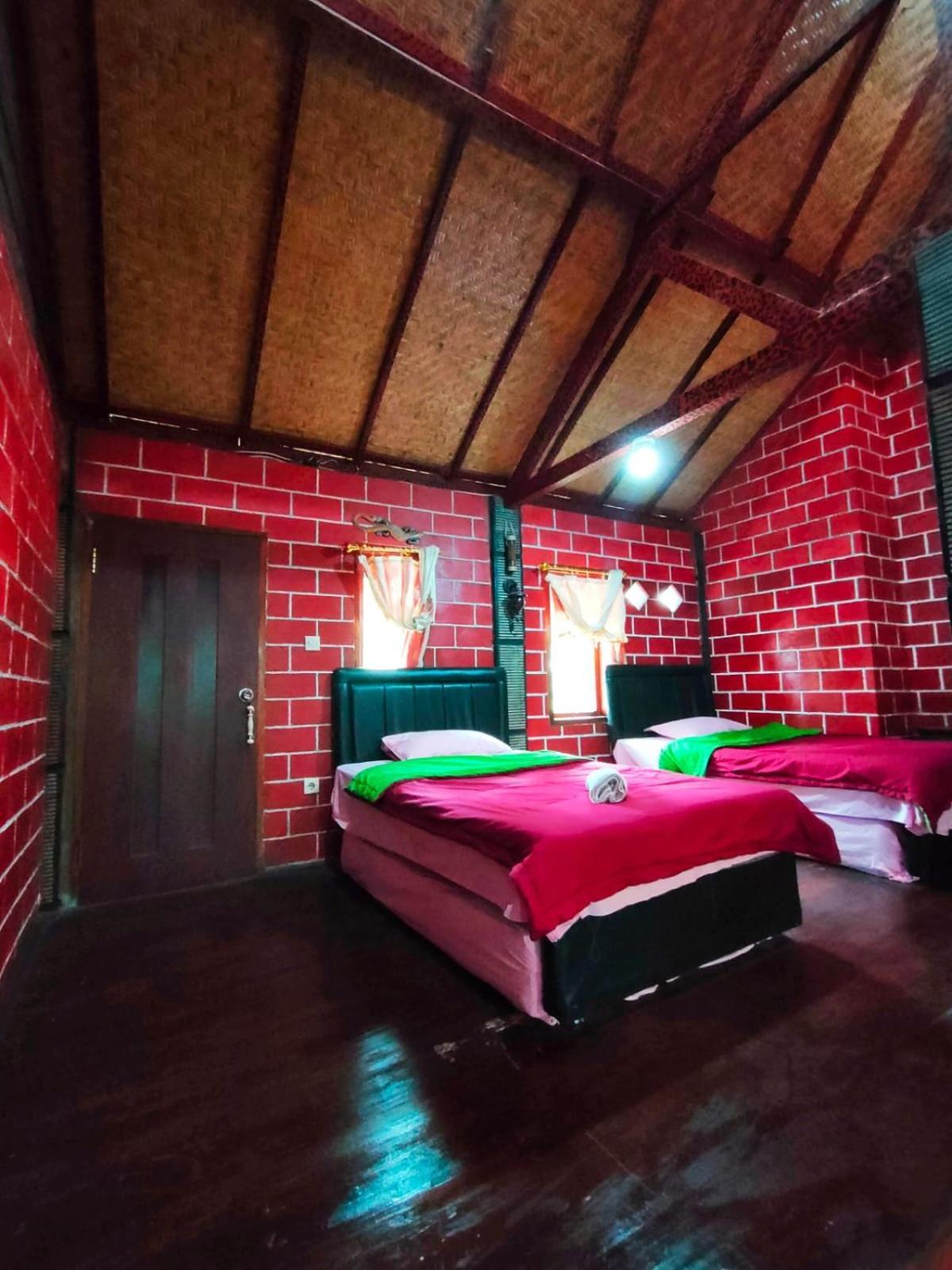 Yoschi'S Hotel Bromo Ngadisari Buitenkant foto