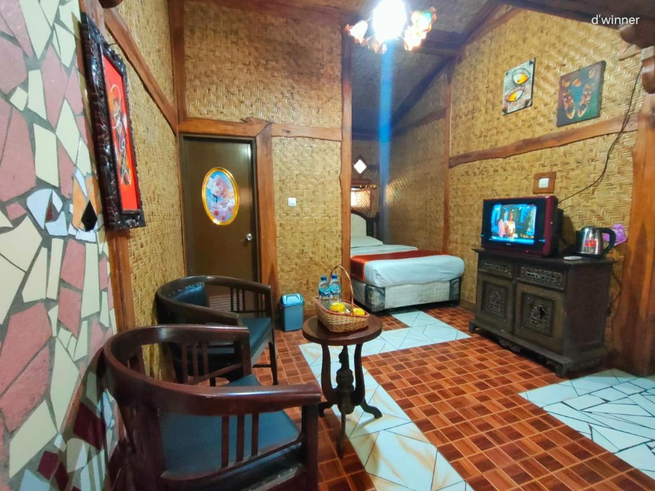 Yoschi'S Hotel Bromo Ngadisari Buitenkant foto