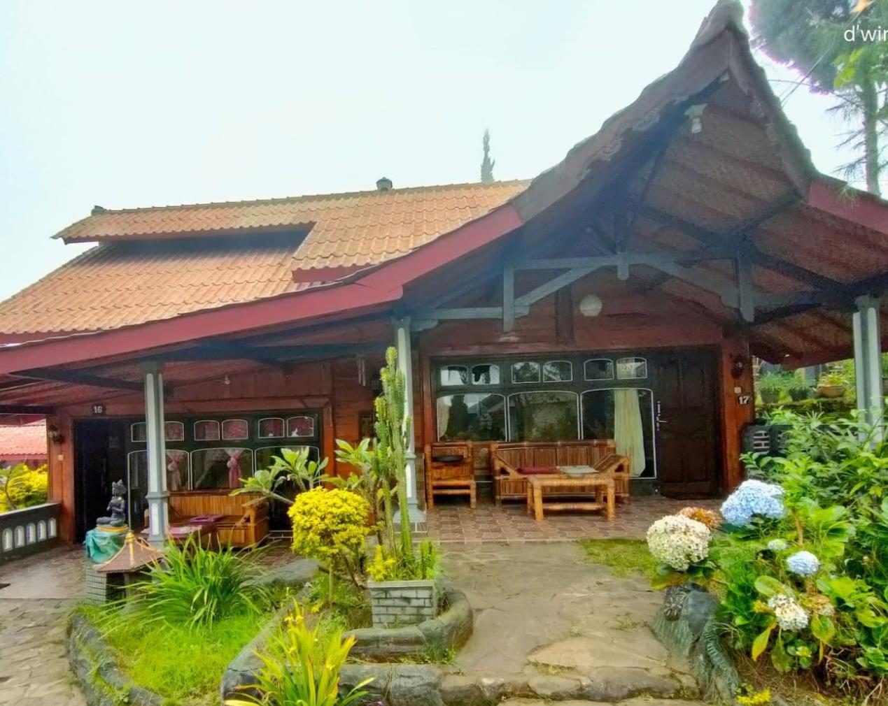 Yoschi'S Hotel Bromo Ngadisari Buitenkant foto