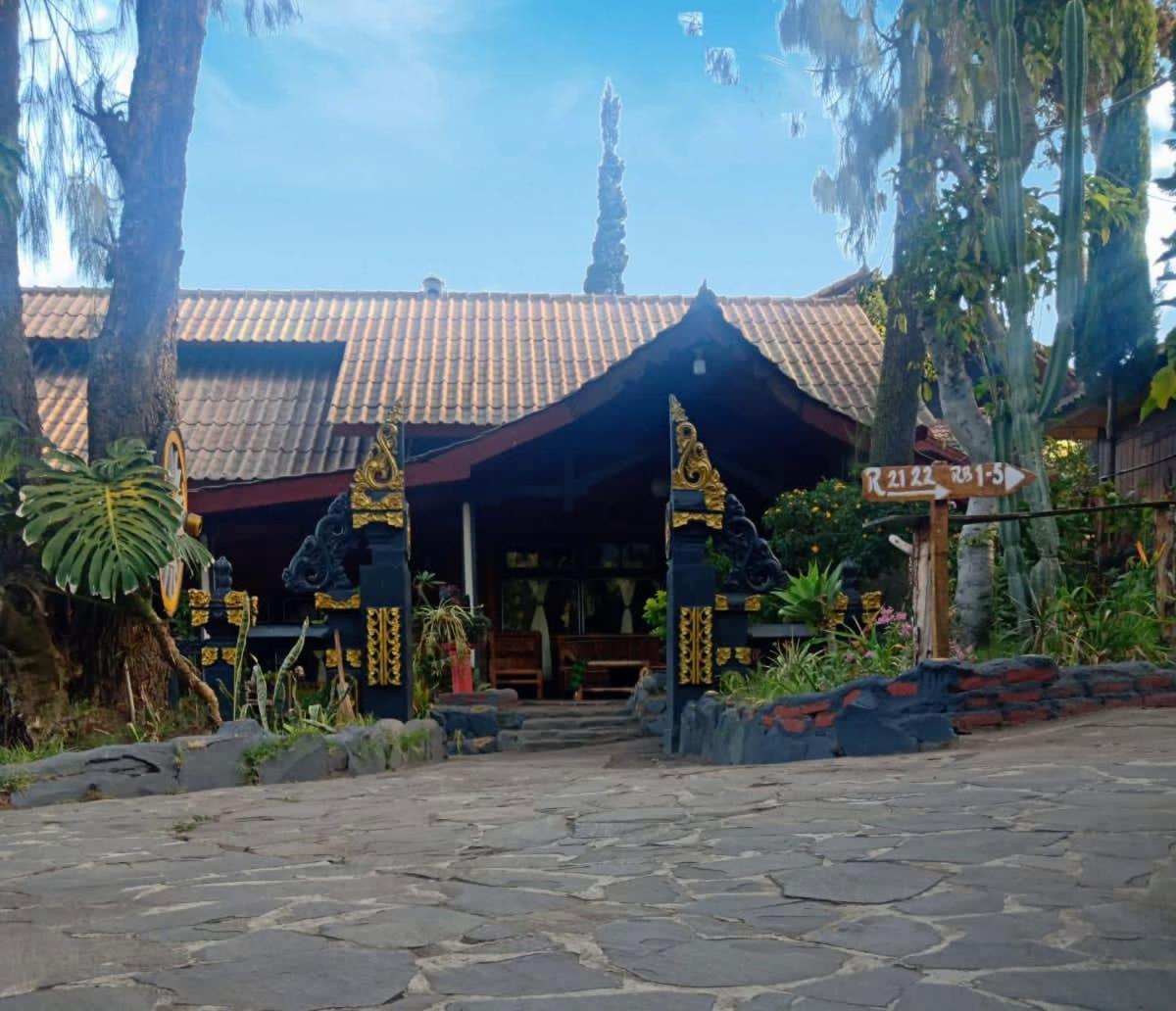 Yoschi'S Hotel Bromo Ngadisari Buitenkant foto